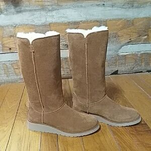 Koolaburra UGG Brown Suede Winter Boots